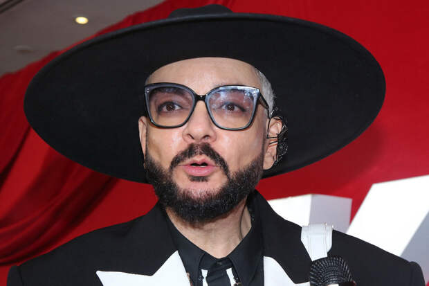 Соседям Филиппа Киркорова направят предостережения