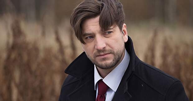 «Некиногеничен», два развода и борьба с амплуа: Александр Устюгов обрёл трижды скреплённый брак с Аглаей Шиловской