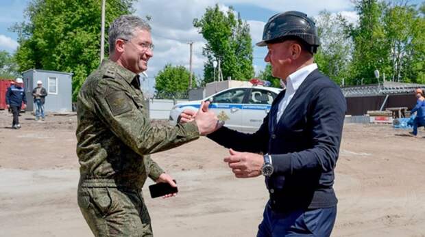 Осуждённый экс-замминистра Иванов и покойный Старовойт. Фото ТГ-канала t.me/gubernator_46