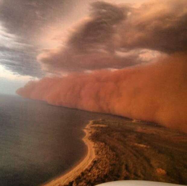 miscelanious03 Причудливая пыльная буря на западном побережье Австралии