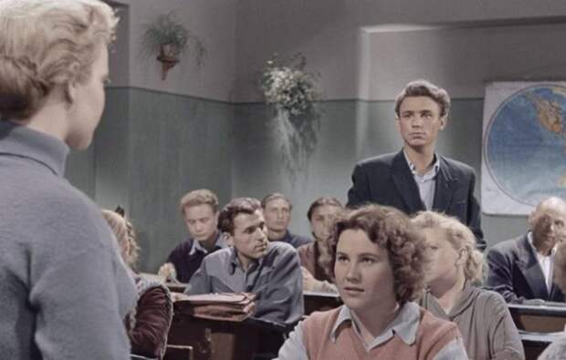 Кадр из фильма *Весна на Заречной улице*, 1956 | Фото: back-in-ussr.com