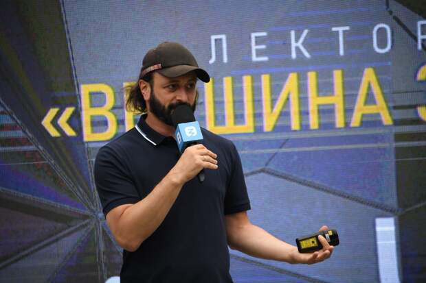 Фигурист Авербух раскрыл обещание Костомарова после голосового сообщения спортсмена