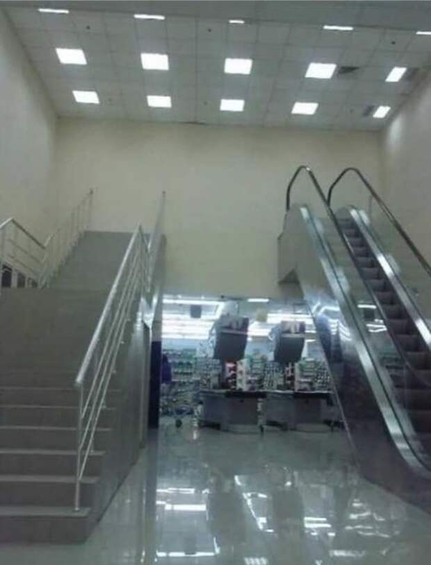 дизайнерские фейлы лестница в никуда