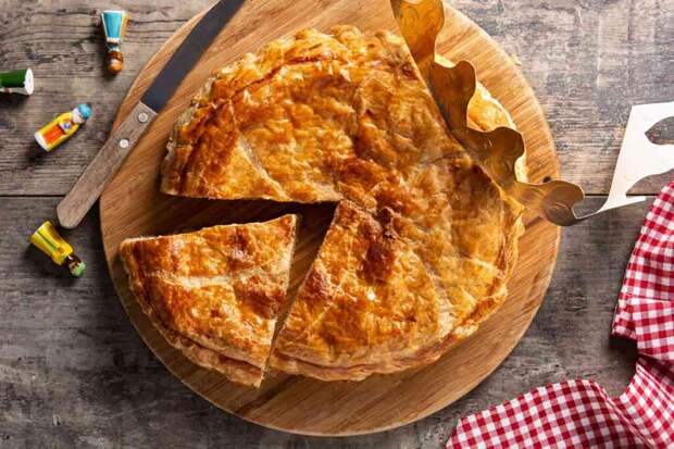 Картофельный пирог на сковороде: хрустящая корочка и сочная начинка