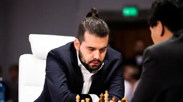 Карпов рассказал, за счёт чего Непомнящий может победить Карлсена