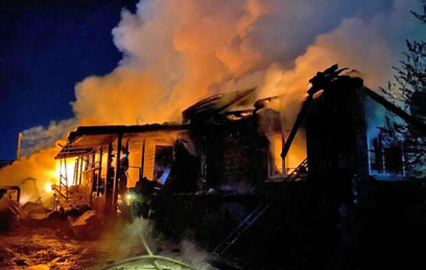 На пожаре в частном доме под Костромой погибли дети