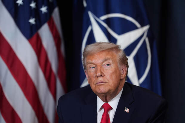 Трамп назвал лидера демократов бандитом и угрозой для США