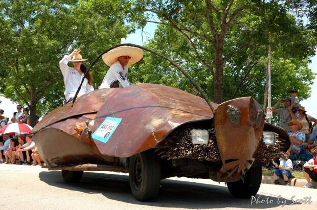 Парад необычных авто в Хьюстоне (68 фото) Парад необычных авто в Хьюстоне (68 фото)