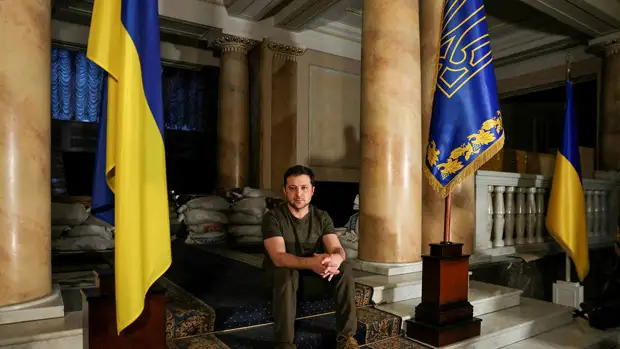 Зеленский согласился обсуждать возможность признания Крыма и республик Донбасса