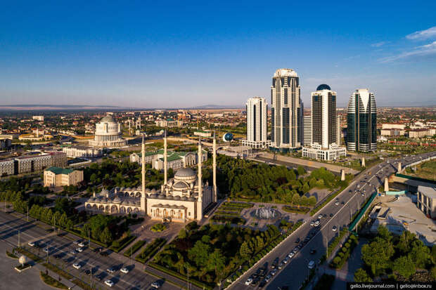 Мечеть «Сердце Чечни» — одна из самых больших мечетей России