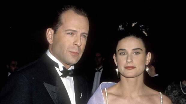 Его помнят миллионы, а бывшая жена назвала «героиней»: как Деми Мур поддерживает 71-летнего Брюса Уиллиса в борьбе с потерей памяти