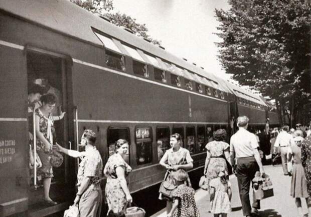 Двухэтажный поезд Ковель - Львов. УССР, 1962 год