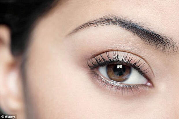 Ученые выявили связь между цветом глаз и болевыми ощущениями человека