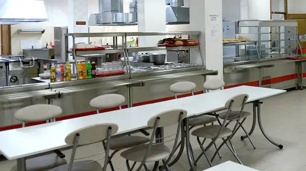 В Ростовской области при проверке школы-интерната нашли просроченные продукты