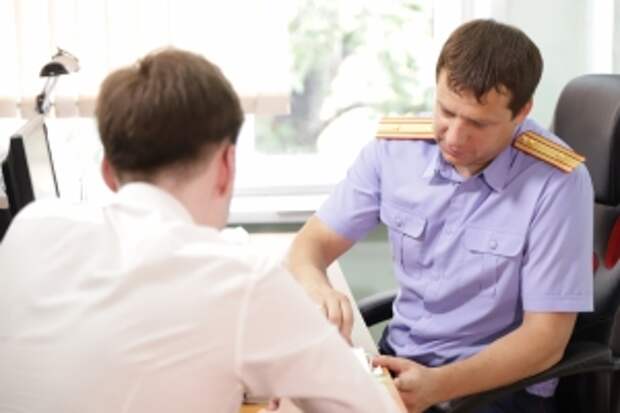 Глава ведомства поручил возбудить уголовное дело по факту противоправных действий в отношении пожилого мужчины в Москве