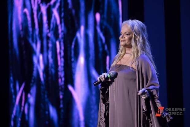 Две недели роскоши: как Лариса Долина отдыхала, пока в Москве готовили ее выселение