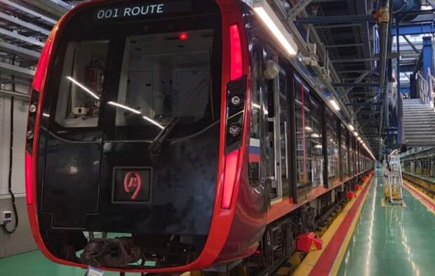 В московском метро запустили тематический поезд к 250-летию Большого театра