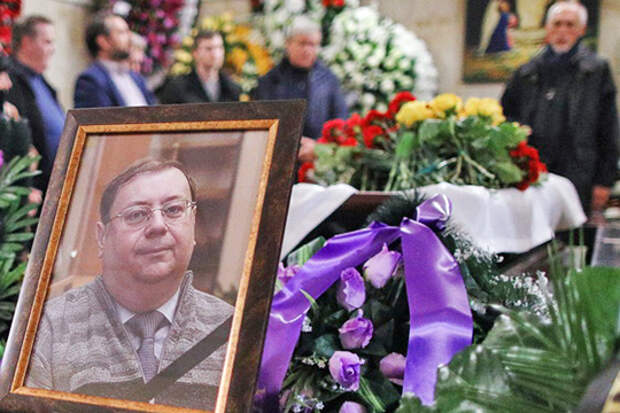 Имели ли право на престол Романовы? - размышления на смерть Александра Пыжикова