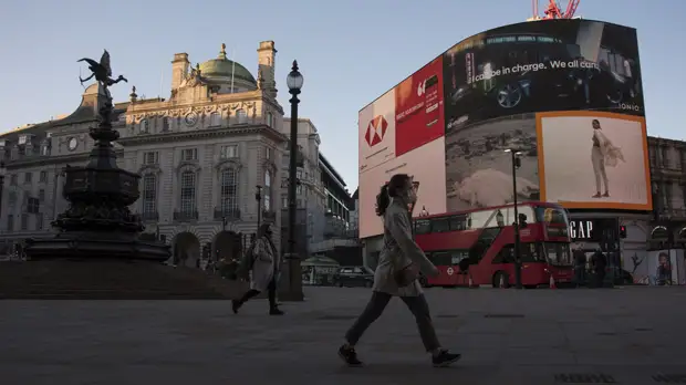 В Британии за сутки выявили более 36 тысяч случаев коронавируса