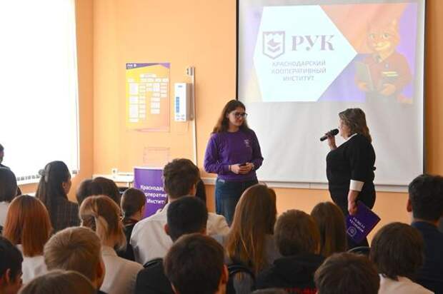 В Краснодаре прошел профориентационный фестиваль для старшеклассников