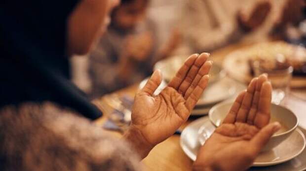 Миллионы мусульман отмечают Ураза-байрам