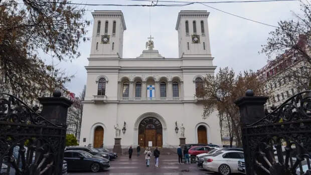 Александр Беглов поздравил верующих Римско-Католической, Евангелическо-Лютеранской, Армянской Апостольской и других церквей с праздником Пасхи