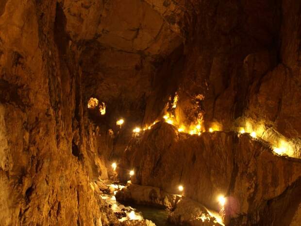 Пещера Хеллох