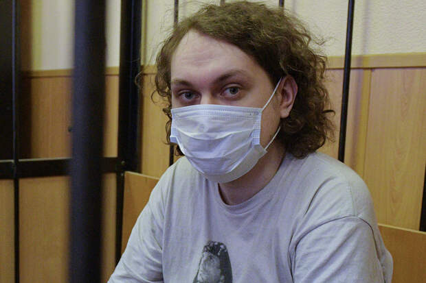 Блогер Хованский заявил, что вернется в Россию только в наручниках