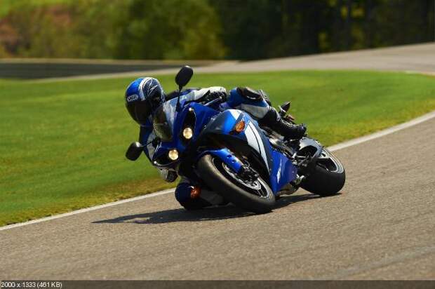 Фотографии спортбайка Yamaha YZF-R1 2012