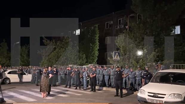 Экс-омбудсмен Армении указал на политический характер задержания Аджапахяна