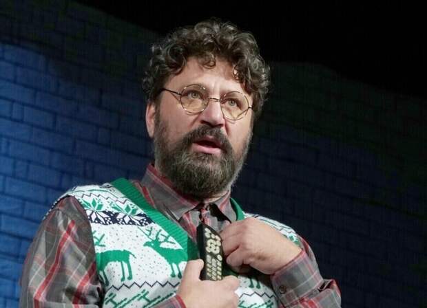 «К супруге, пожалуйста, обращайтесь»: Виктор Логинов дал резкий комментарий о разводе с Марией Гуськовой