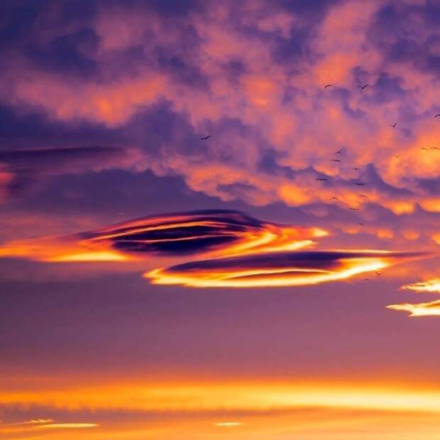 11. Лентикулярные облака послужили вдохновением для историй про НЛО без фотошопа, в мире, красота, природа, фото, явление
