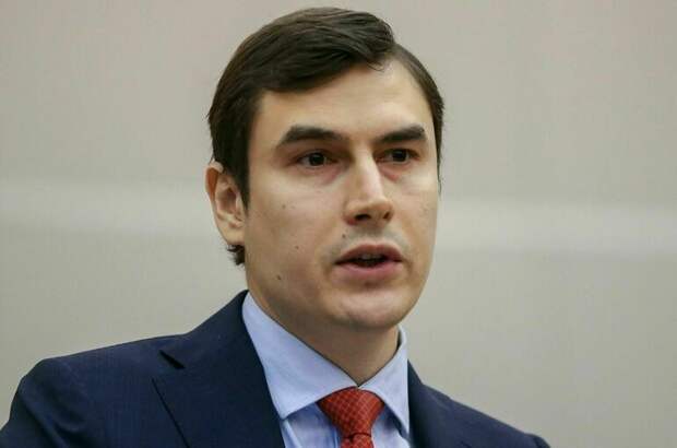 Депутат Шаргунов рассказал о своем «волшебном троне»