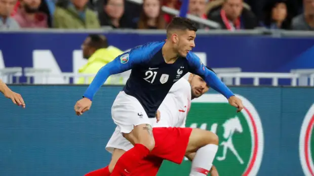 СМИ: ПСЖ намерен купить у «Баварии» футболиста сборной Франции Эрнандеса