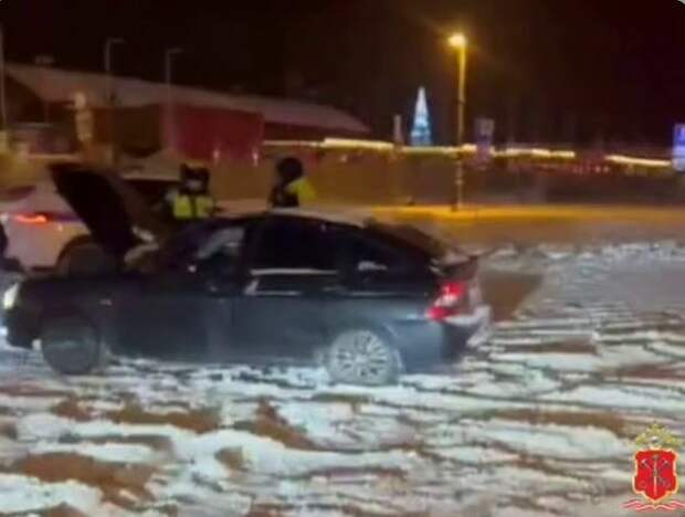 В Петербурге пресекли предновогодний сбор любителей дрифта