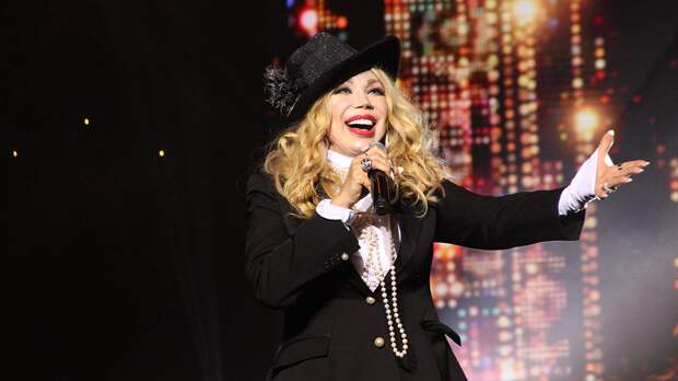 «Алкашка не получит»: Распутина рассказала о желании первой жены мужа отобрать дом