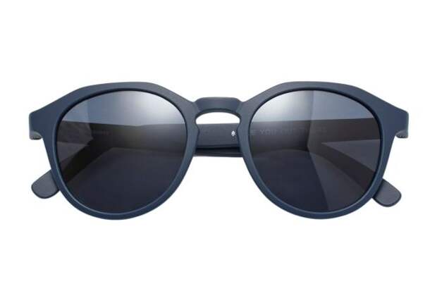 19 Style And Gear Picks Under $100 From Huckberry's 'End Of Year Sale'