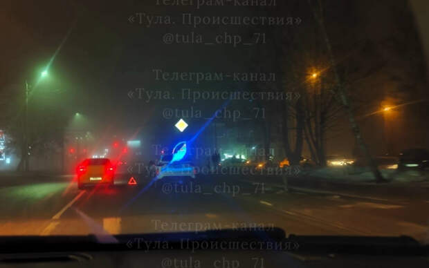 В Туле на улице Кутузова иномарка въехала в питбайк