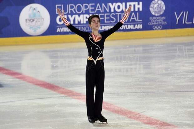 Гуменник выиграл турнир шоу-программ «Русский вызов» в Петербурге