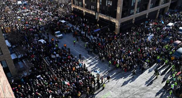 Пока Трамп «господствует над миром» – в тылу у него зреет «потужная зрада»