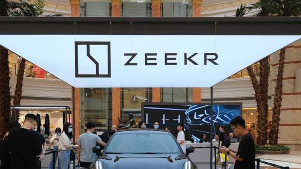 В сети появились фото салона Zeekr 8X: первый взгляд до дебюта в 2026 году
