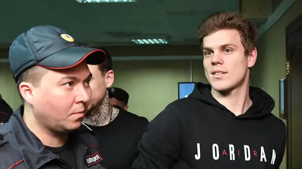 Врач «Зенита» прибыл на осмотр Кокорина в СИЗО