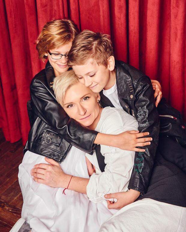 Диана Арбенина с детьми в стильной фотосъемке: Артем и Марта ...