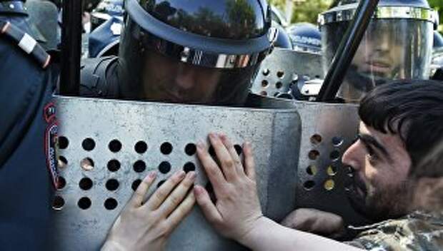 Акция протеста оппозиции в Ереване. 16 апреля 2018 Акция протеста оппозиции в Ереване. 16 апреля 2018