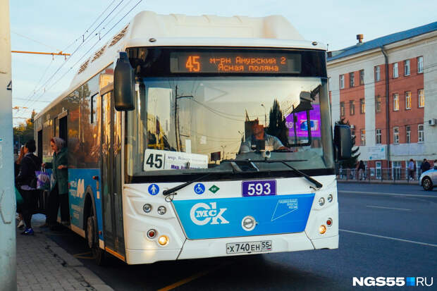 В Омске водителям автобусов летом поднимут зарплату до 70 тысяч