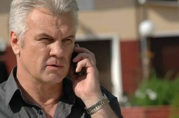 15 лет тайной жизни: Анатолий Котенёв о том, как «испортил первой жене половину жизни»