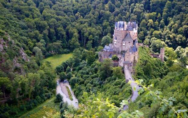 Замок Эльц (Burg Eltz), Германия