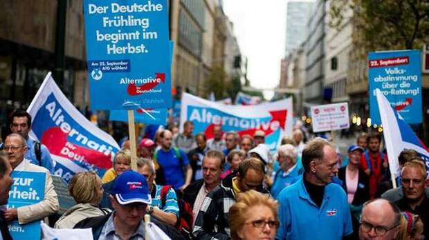 Проблемы с мигрантами в ФРГ выводят в авангард правые силы, но система их ограничивает