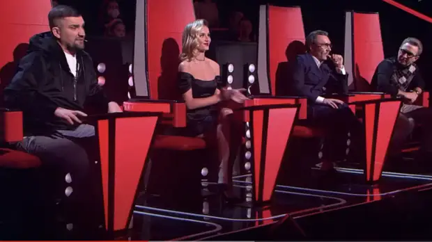 Вечер мечты Басты и новогоднее настроение Шнурова: как прошёл четвертьфинал шоу «Голос»