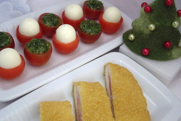 Кордон блю из мяса цыплёнка с "капрезе“  